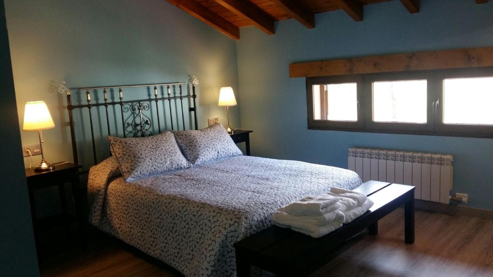 Apartamento Turistico Casas De Manuel La Pola de Gordon Exteriér fotografie