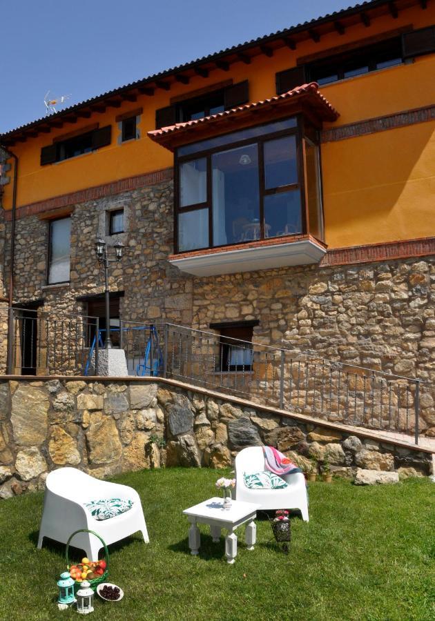 Apartamento Turistico Casas De Manuel La Pola de Gordon Exteriér fotografie